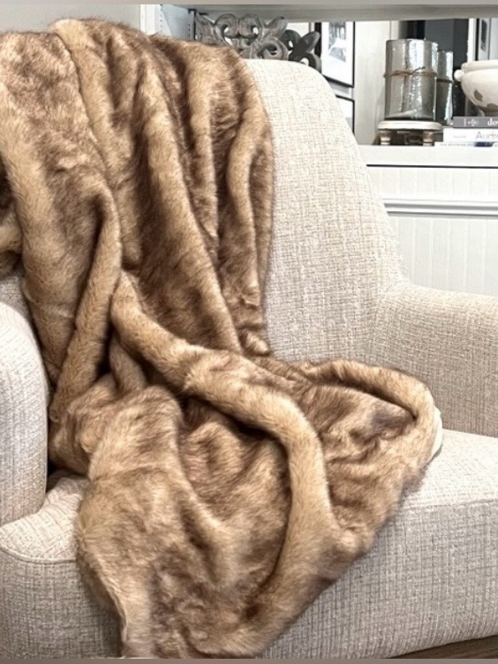 Pottery Barn Kids 60” Camel Ombre Faux Fur Throw 🍁🍂